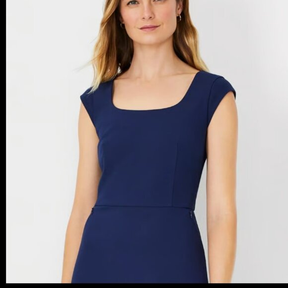 Elegant Navy Blue Women's Dress - Picture 5 of 8